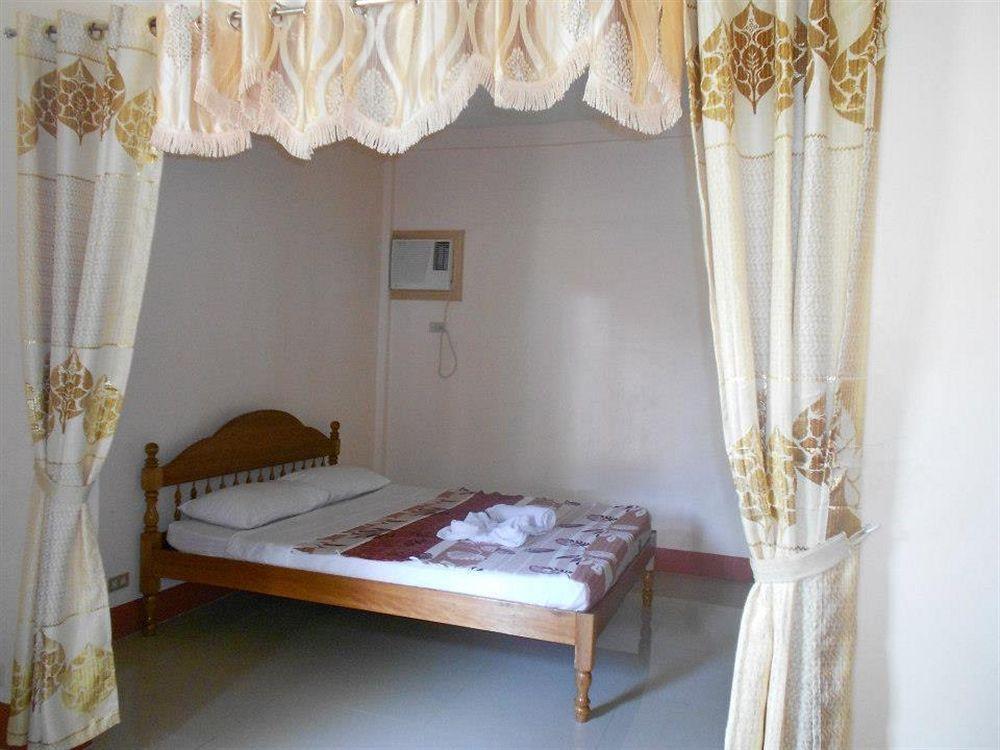 Tia Mers Guest House Puerto Princesa Dış mekan fotoğraf