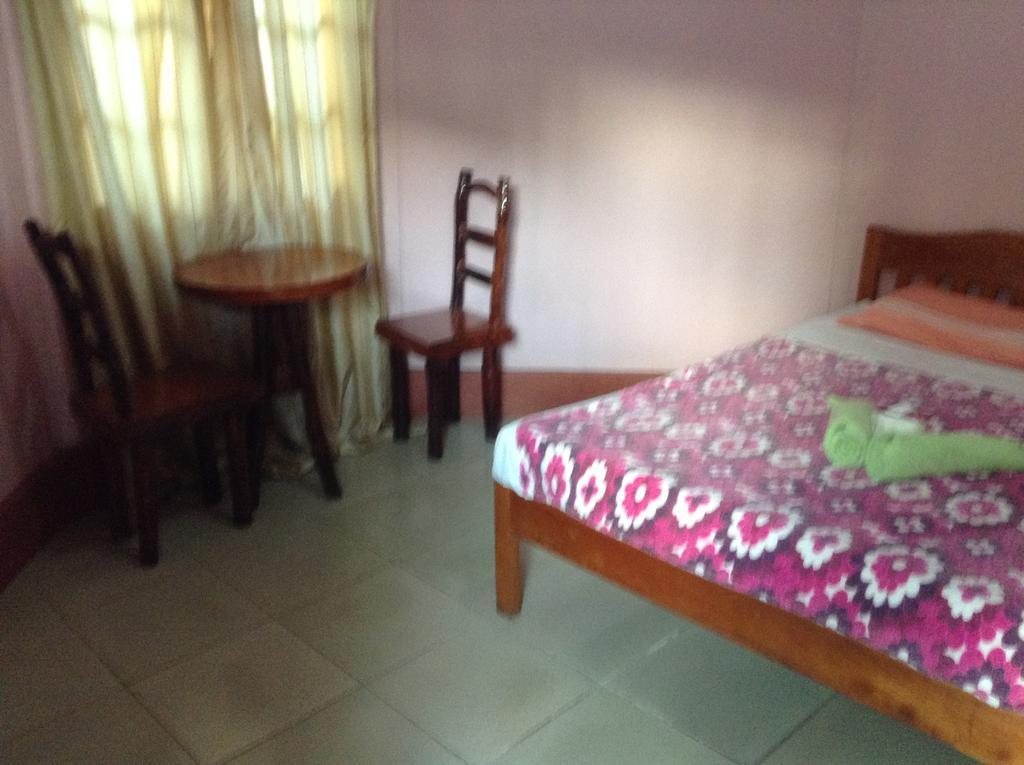 Tia Mers Guest House Puerto Princesa Dış mekan fotoğraf