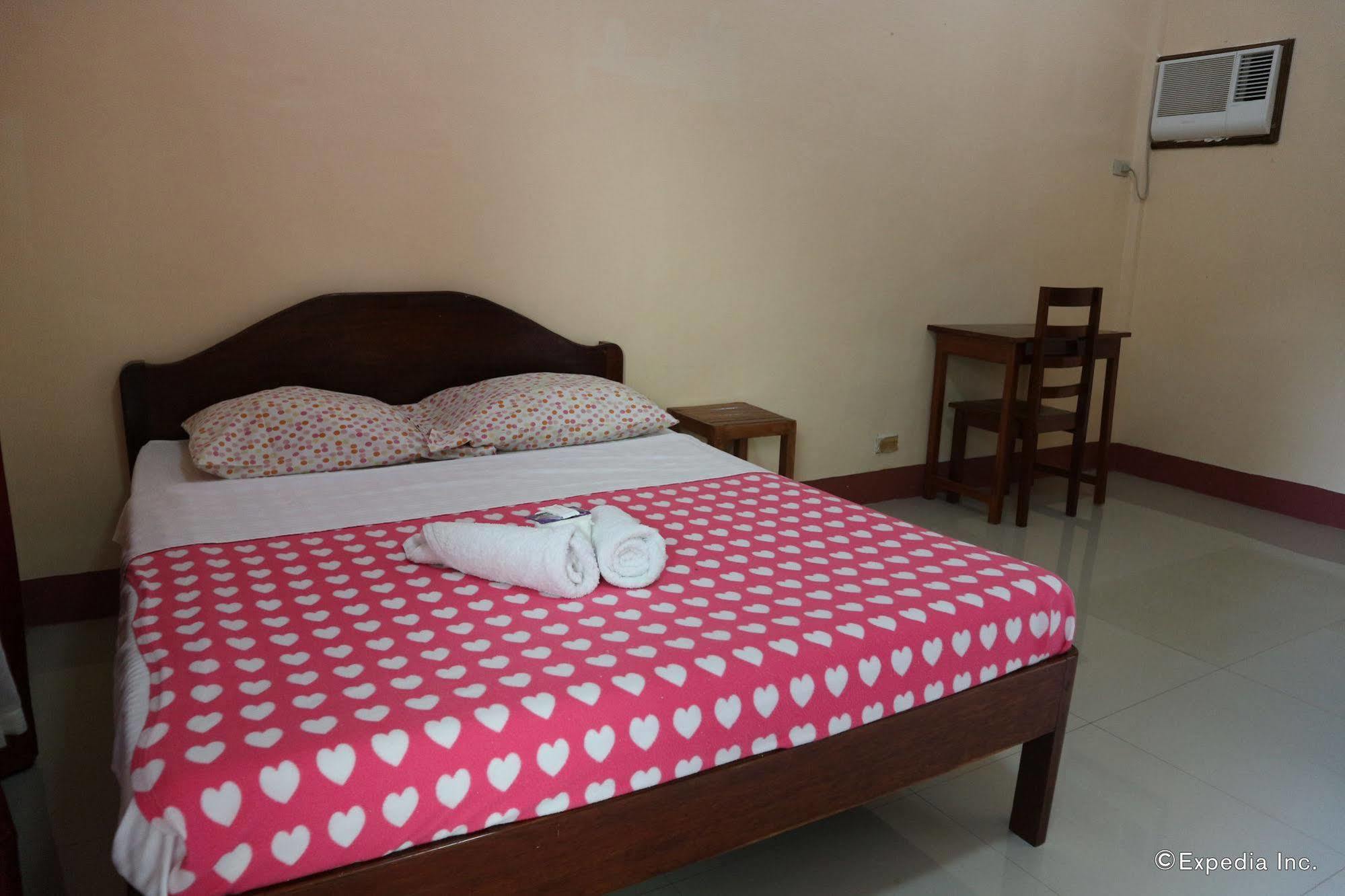 Tia Mers Guest House Puerto Princesa Dış mekan fotoğraf