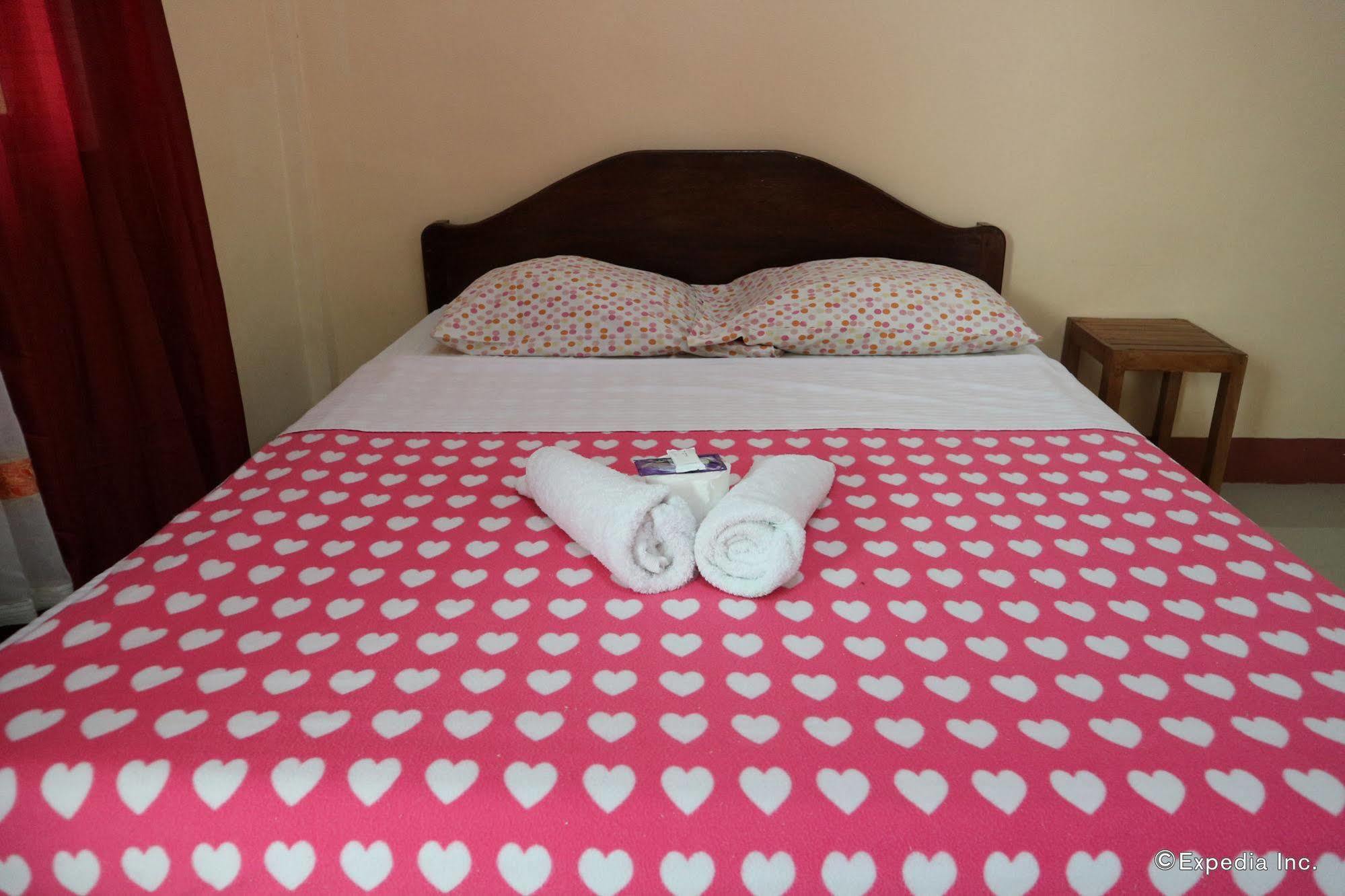 Tia Mers Guest House Puerto Princesa Dış mekan fotoğraf