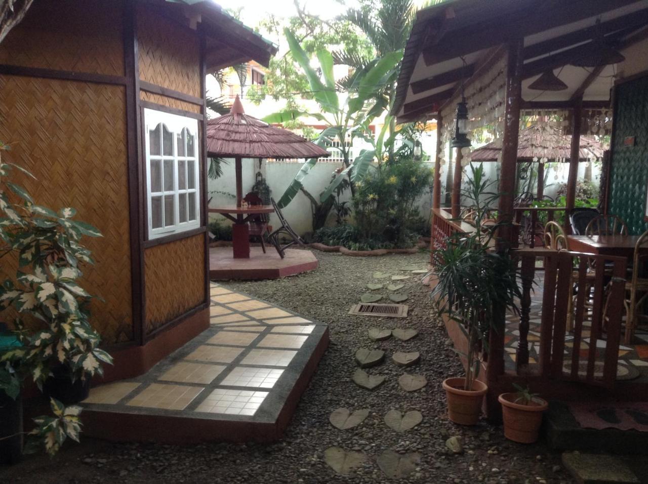 Tia Mers Guest House Puerto Princesa Dış mekan fotoğraf